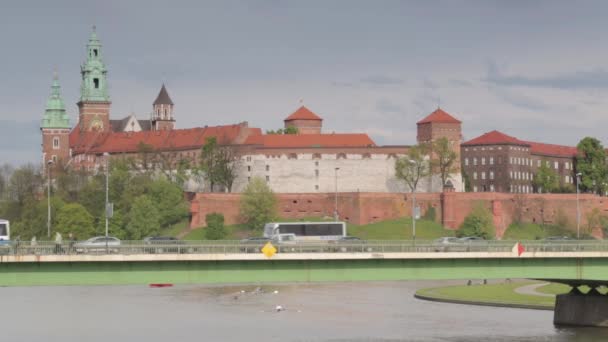 Paesaggio urbano di Cracovia con castello reale di Wawel, Polonia — Video Stock