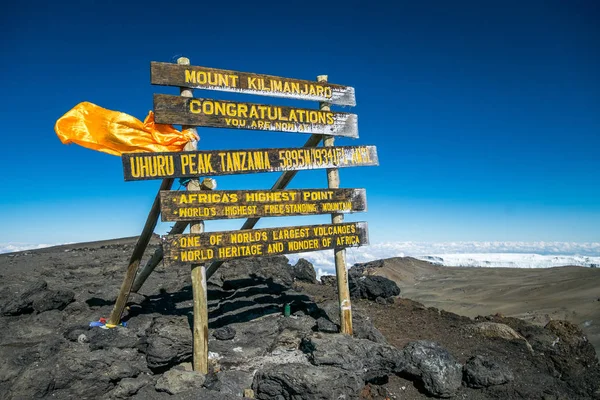 Pico de Uhuru, Monte Kilimanjaro, Tanzânia — Fotografia de Stock