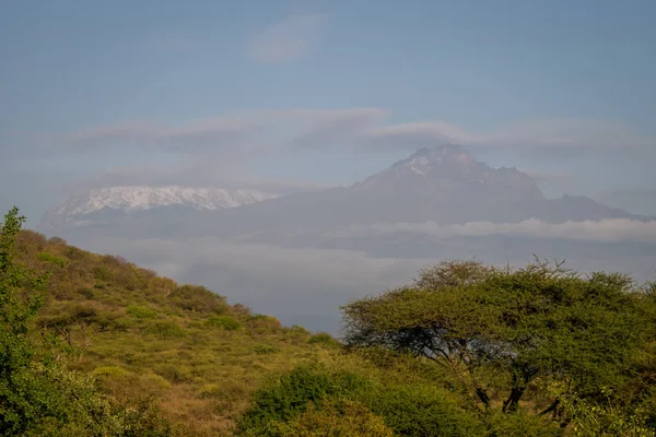 Kilimanjaro - Kibo en Mawenzi pieken, dak af Afrika — Stockfoto