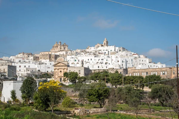 Cidade branca Ostuni panorama, Itália — Fotografia de Stock