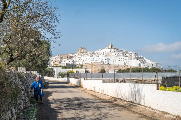 Cidade branca Ostuni panorama, Itália — Fotografia de Stock