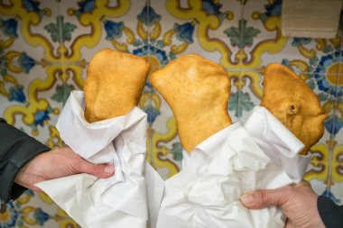 Brindisi, İtalya'dan geleneksel Fritta gıda