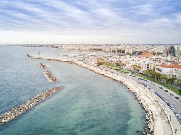 Oude stad aan de zee, Bari, Puglia, Italië — Stockfoto