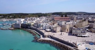 Otranto Aragonca Kalesi, Apulia, İtalya ile