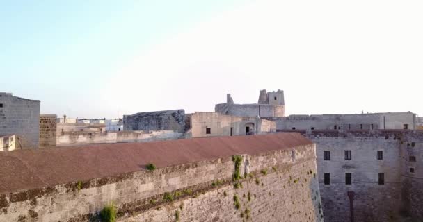 Otranto Aragonca Kalesi, Apulia, İtalya ile — Stok video