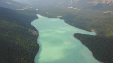 Peyto göl, Banff National Park, Amerika Birleşik Devletleri havadan görünümü