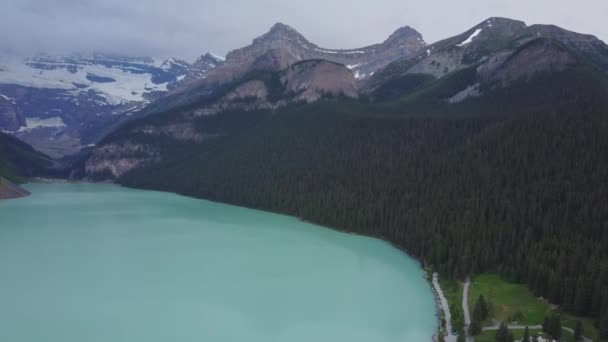 Sopra il lago Louise nel Banff National Park, Alberta, Canada — Video Stock