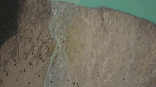 Creek che sfocia nel lago Peyto, Banff National Park, Alberta Canada — Video Stock