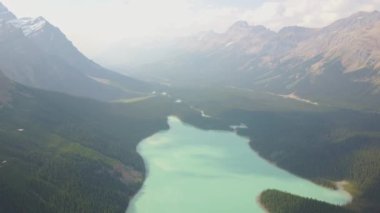 Peyto göl, Banff National Park, Amerika Birleşik Devletleri havadan görünümü