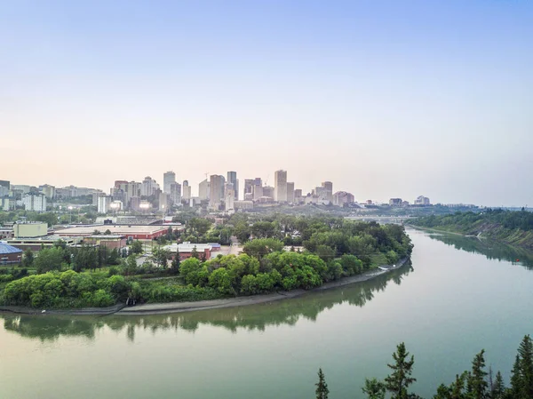 Skyline of Edmonton down, Alberta, Canada — стоковое фото