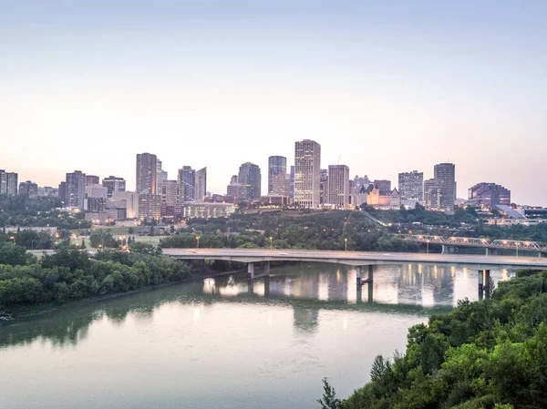 Skyline do centro de Edmonton, Alberta, Canadá — Fotografia de Stock