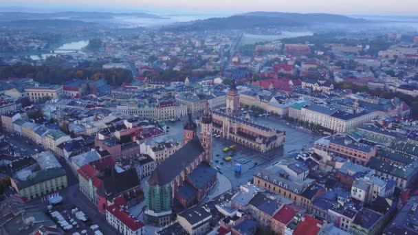 Vista aérea da praça histórica do mercado de Cracóvia, Polónia — Vídeo de Stock