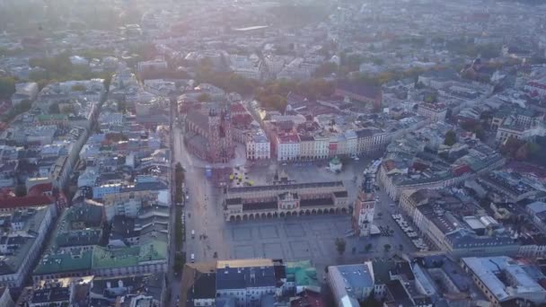 A légi felvétel a Krakkó történelmi piactértől, Lengyelország — Stock videók