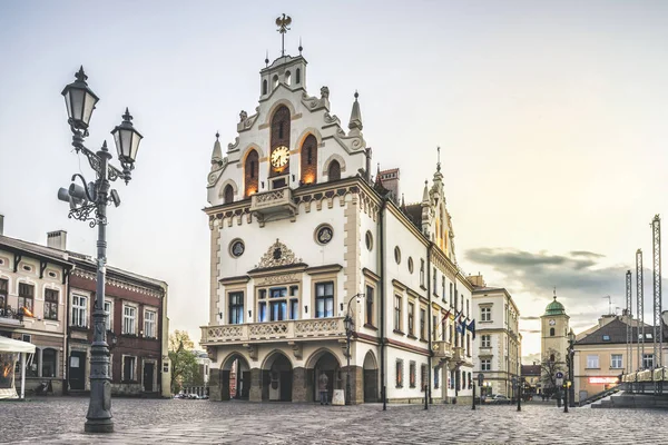 Rzeszow, Lengyelország közepén történelmi városháza — Stock Fotó