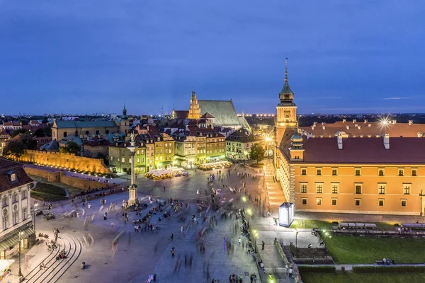 Zamek Królewski i kolumna Zygmunta wieczorem, Warszawa, Polska — Zdjęcie stockowe