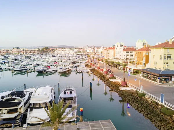 Veduta del porto turistico di Vilamoura in Algarve, Portogallo — Foto Stock