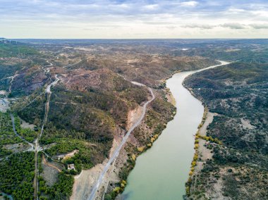 Guadiana nehir tepelik Alentejo, Portekiz