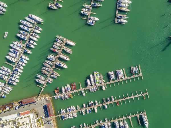 Vista aérea de Vilamoura luxuosa e turística, Algarve, Portu — Fotografia de Stock
