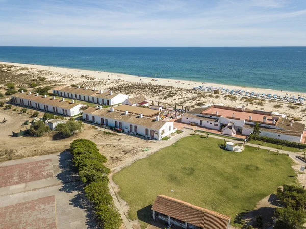 Berühmter Barril-Strand neben Tavira, Algarve, Portugal — Stockfoto