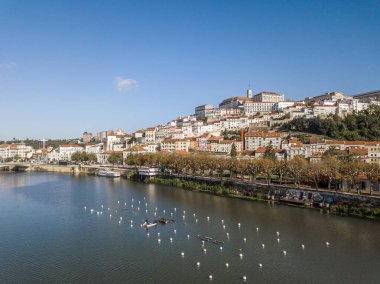 Portekiz 'in tarihi Coimbra kentinin havadan görünüşü