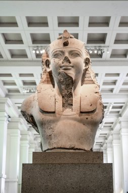 British Museum, Londra 'da Mısır heykeli