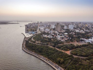 Mozambik 'in başkenti Costa do Sol, Maputo' nun güzel sahil manzarası.
