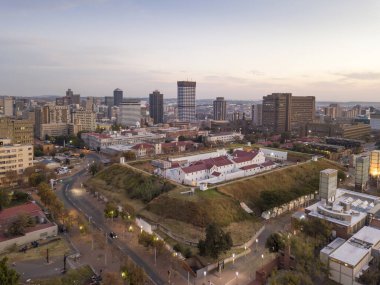 Johannesburg, Güney Afrika 'daki Constitution Hill' in hava manzarası