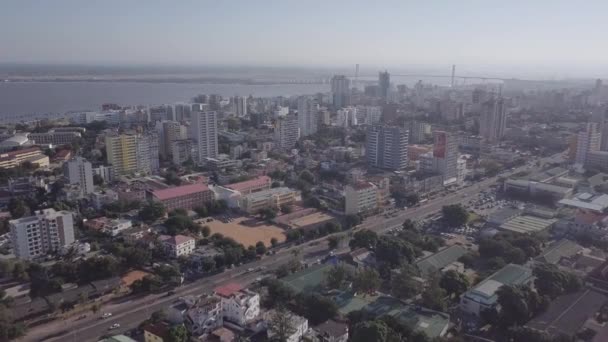 Légi kilátás Maputo belvárosára Mozambikból — Stock videók