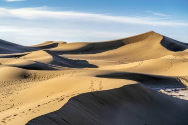Sahra Çölü 'nün güzel manzarası kum tepeleri, Fas, Afrika