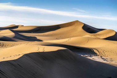 Sahra Çölü 'nün güzel manzarası kum tepeleri, Fas, Afrika