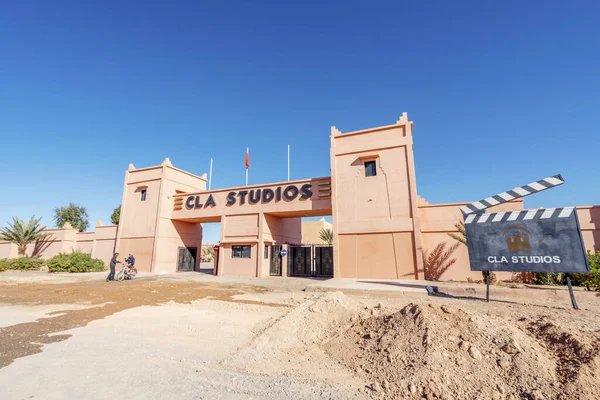Ouarzazate Marrocos Março 2020 Portão Principal Prancheta Publicidade Cla Studios — Fotografia de Stock