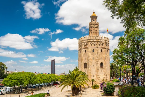 Torre Del Oro Que Traduce Torre Del Oro Hito Histórico —  Fotos de Stock