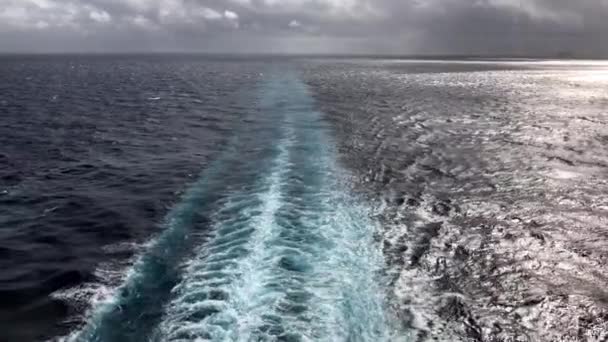Óceánjáró hajók nyomán — Stock videók