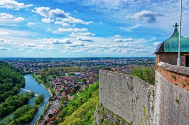 Hava veiw ve Kalesi Besancon Bourgogne Franche Comte Fransa