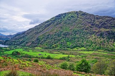 Güzel panoramik zincirine ait dağlar Snowdonia Milli Parkı
