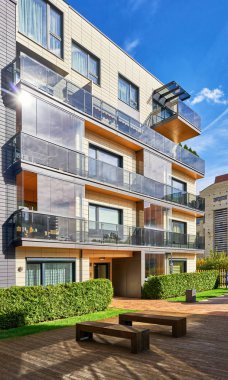 Banklar, modern konut binalar