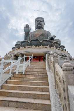 Po Lin manastırda Lantau Hong Kong üzerinde Big Buddha