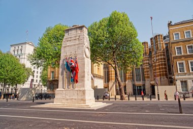 Kenotaph Savaş Anıtı Whitehall Londra'nın üzerinde