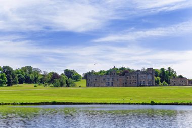 Göl Kent İngiltere'de adada Leeds Castle