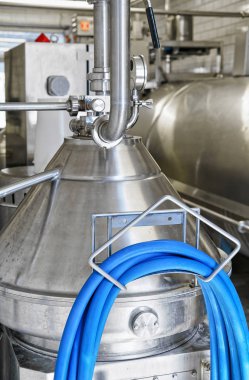 Sıvı depolama tankeri ve Franche Comte süt boru