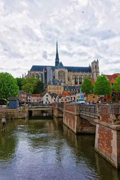 Cattedrale di Amiens e Piazza Don in Piccardia — Foto Stock