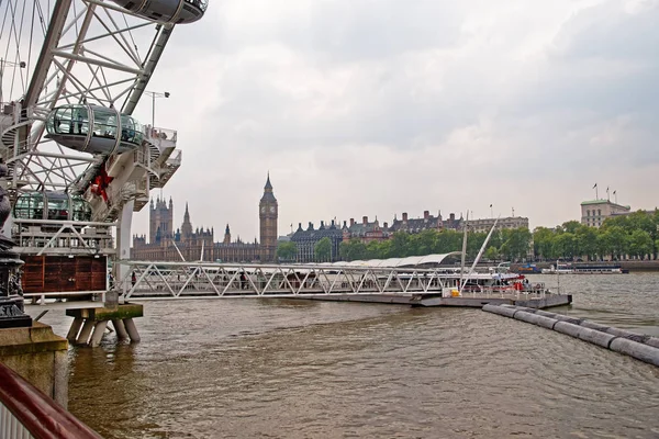 Big Bena i London Eye w Londynie — Zdjęcie stockowe