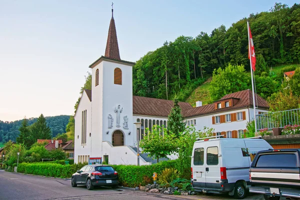 教会在瑞士苏黎世州的温特图尔 Turbenthal — 图库照片