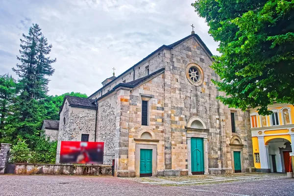 Eglise de Saint Francesco au centre de Locarno Tessin Suisse — Photo