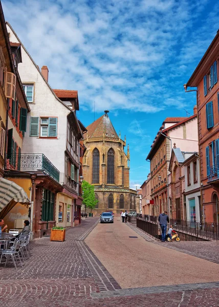 Eglise Street em Colmar na Alsácia França — Fotografia de Stock
