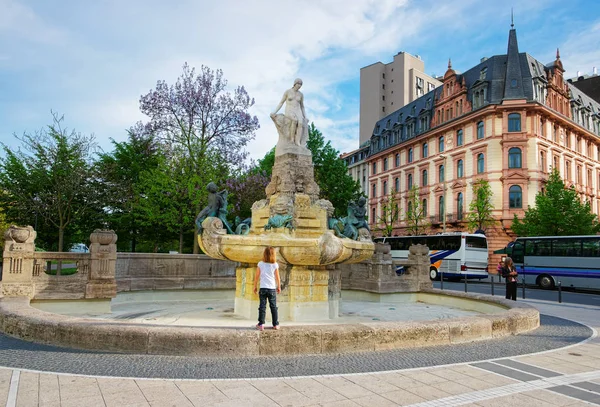 フランクフルトでおとぎ話の泉 — ストック写真