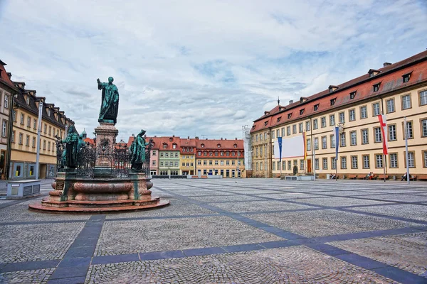 Bamberg város központjában Max téren szökőkút — Stock Fotó