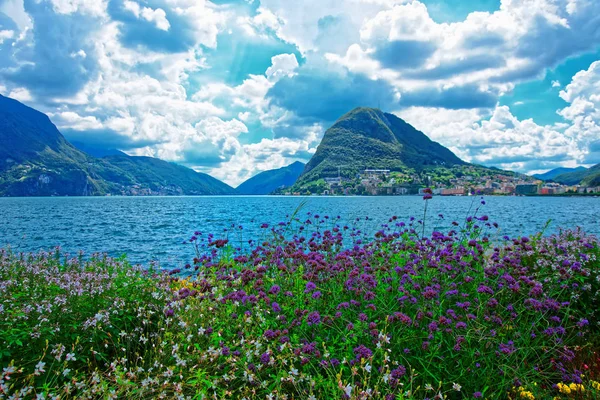 Giardino parco sul lungomare di Lugano in Ticino in Svizzera — Foto Stock