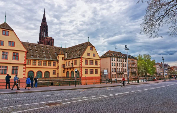 Museo Histórico y Catedral de Notre Dame de Strasbourg Francia — Foto de Stock
