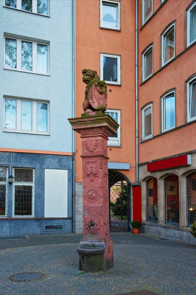 Памятник Льву в центре Франкфурта — стоковое фото